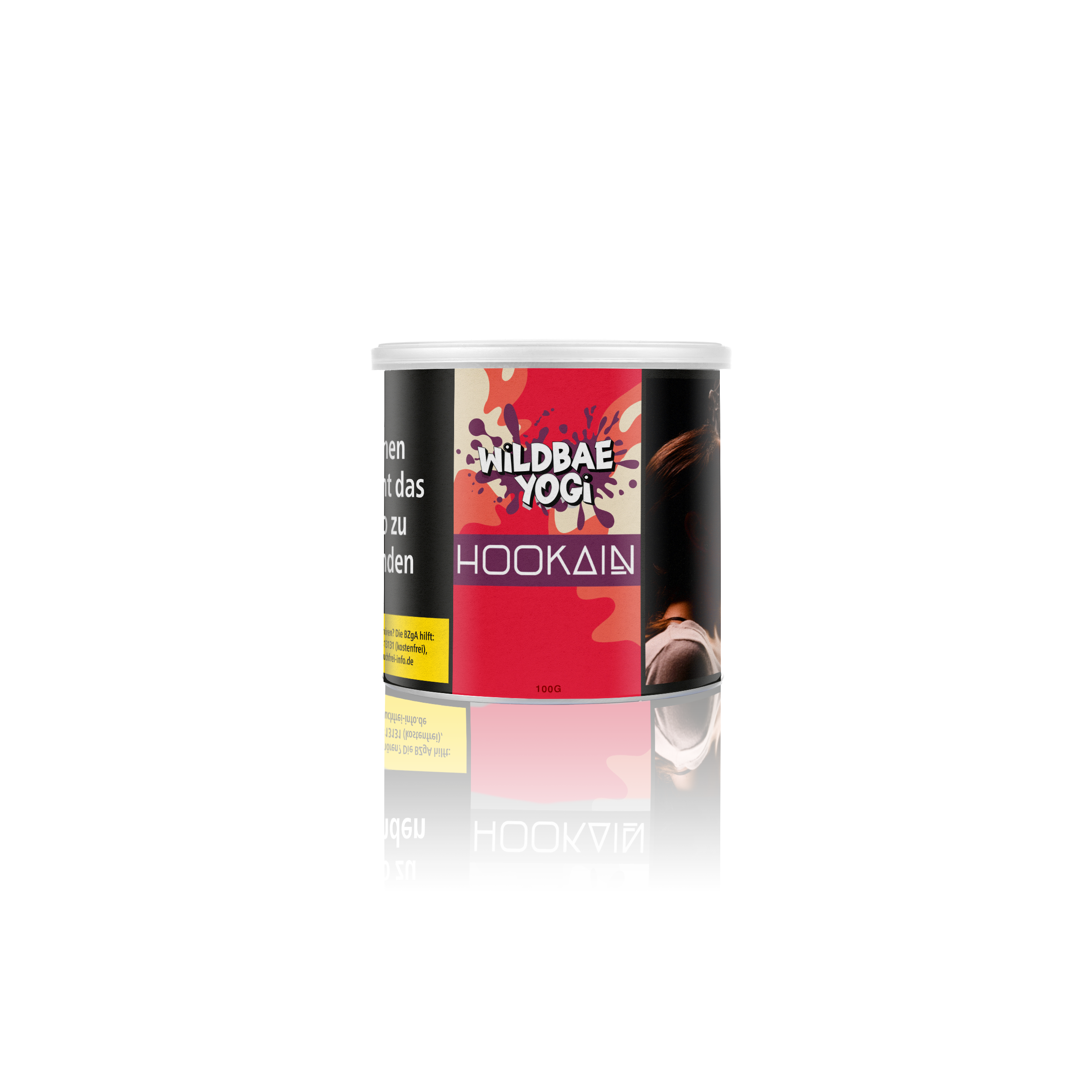 Eine runde 100-g-Dose Hookain Wildbae Yogi Shisha Tabak mit markantem Etikett steht zentral im Bild und zeigt die Sorte für ein cremig-fruchtiges Beerenaroma 2